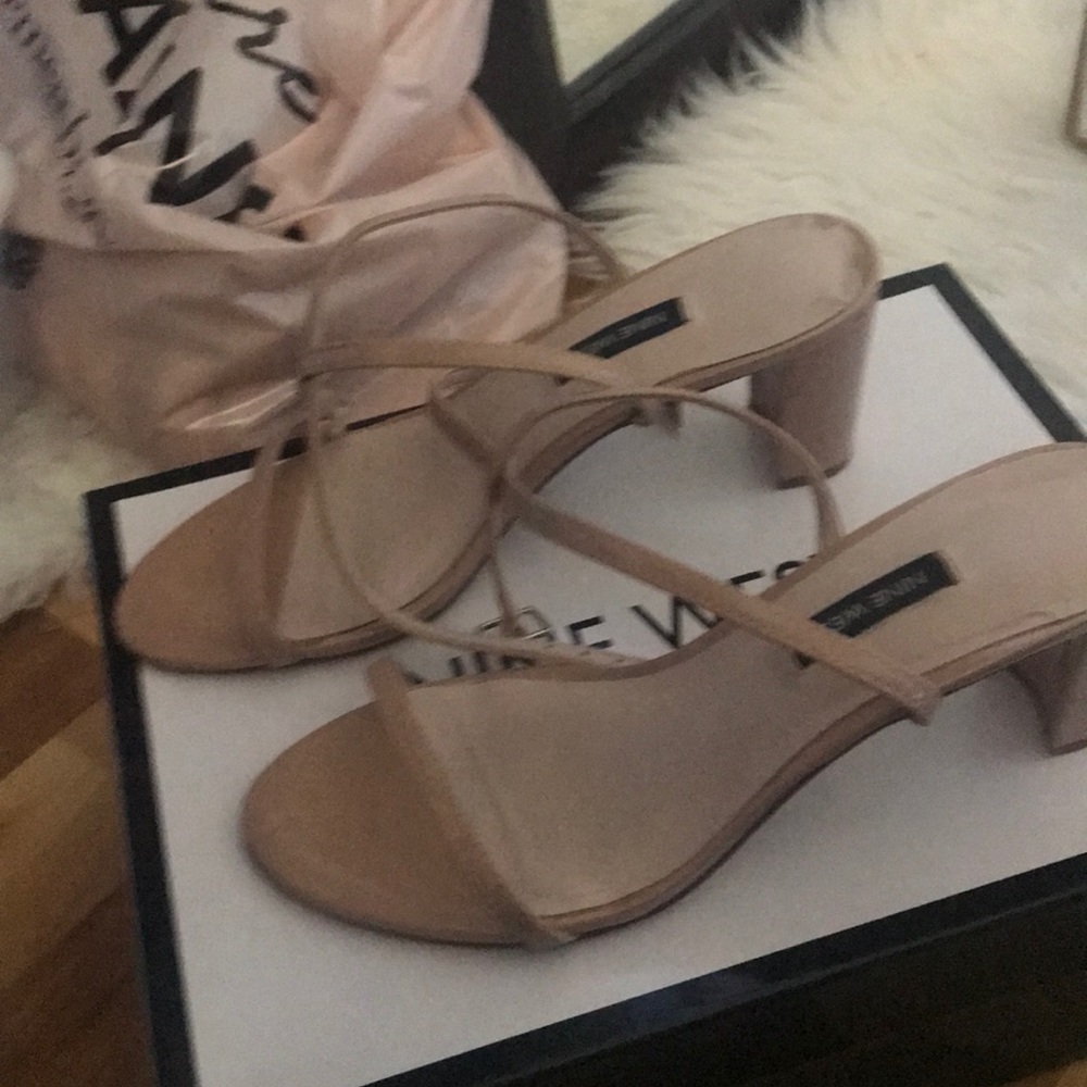 Small heels - Picture 2 of 4